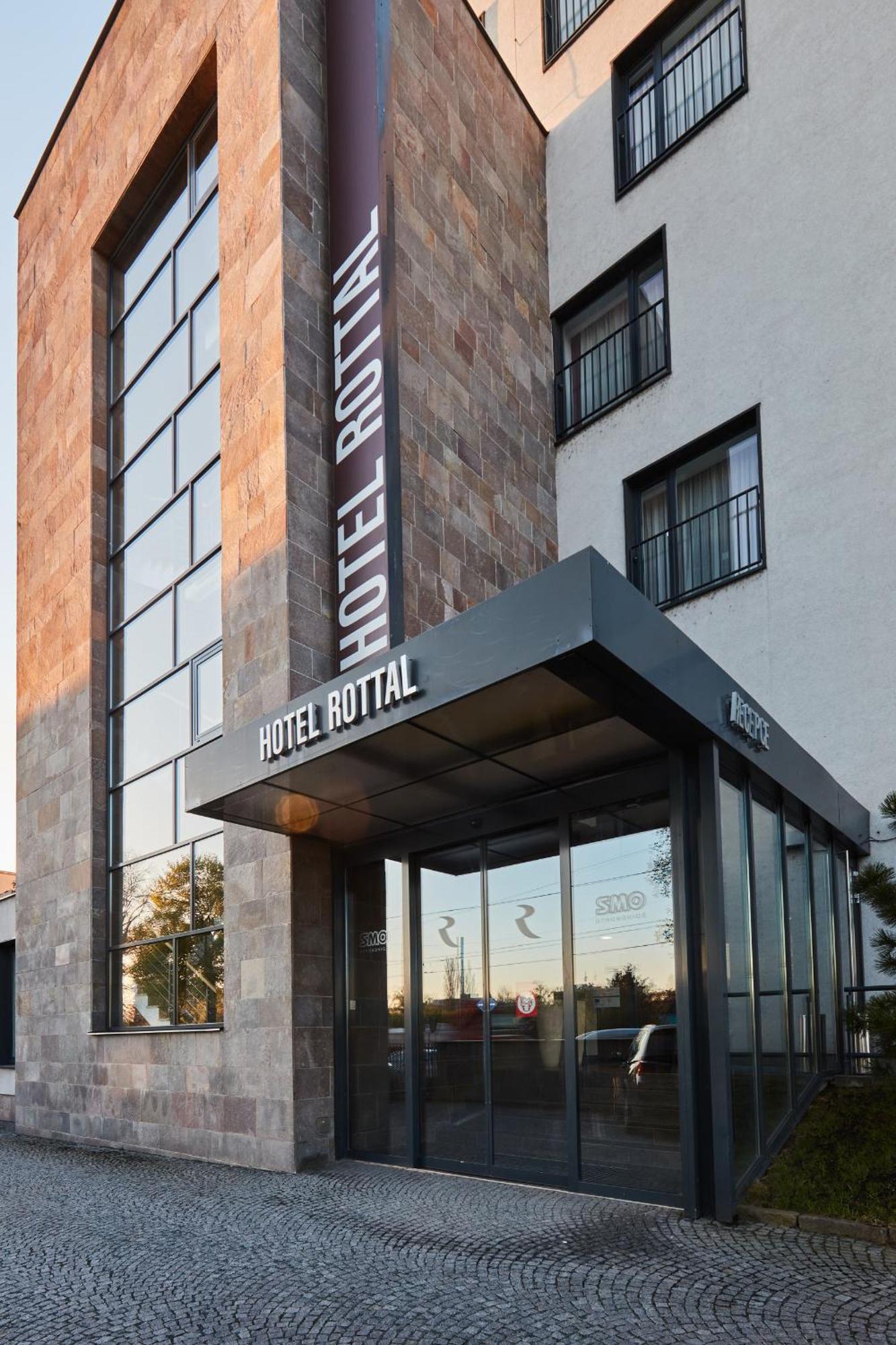 Hotel Rottal Otrokovice Exteriör bild